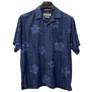 Tommy Bahama Original Fit men’s‎ Size Medium 100% silk floral Hawaiian shirt.